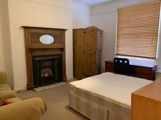 6 Bedroom Student House to Rent in Portsmouth - Photo 1