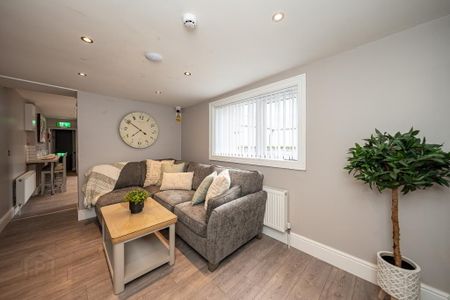Luxury En-Suite Rooms - Bills Included, 34 Clarendon Street, Cityside, Derry/Londonderry, BT48 7ET - Photo 2