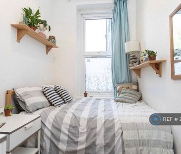 2 bedroom flat to rent - Photo 5