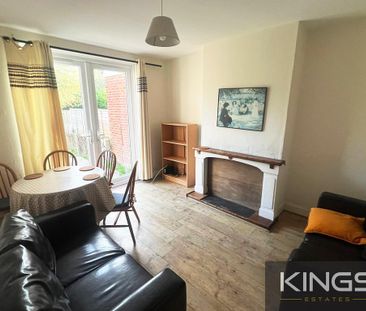 4 bedroom terraced house to rent - Photo 5