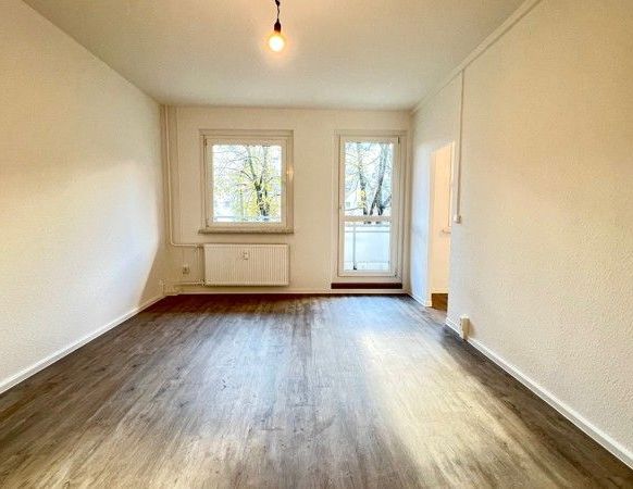 Zum Einzug für Sie bereit: 3-Zimmerwohnung mit Balkon im 1.Obergeschoss! - Photo 1