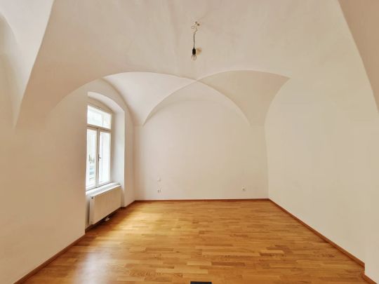 Historischer Charme trifft modernes Wohnen – 2,5-Zimmer-Wohnung in der Rathausgasse - Foto 1