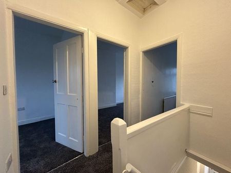 2 bedroom terraced house to rent - Photo 4