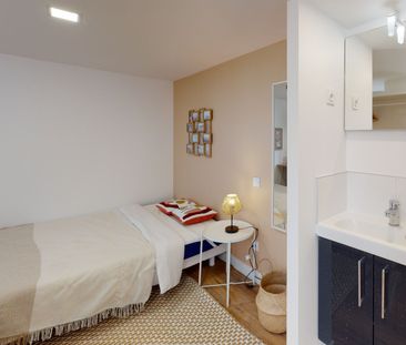 DAMBOURNEY Roommate 5 Bedrooms at Rouen - Photo 2