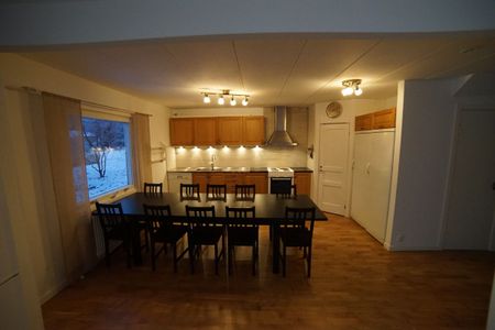 Västra laggarbergsvägen 31 - Photo 2