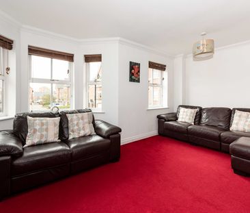 Cavendish Walk, Epsom, KT19 - Photo 4