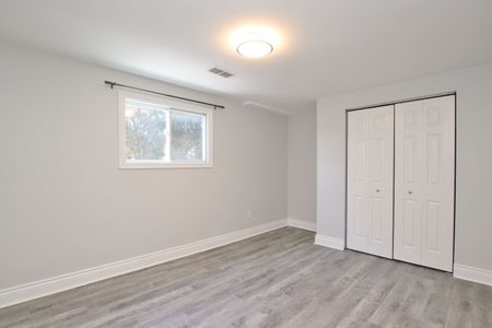 For Lease - 86 Elvaston Avenue Unit# B, South of Baseline to Knoxdale, Ontario - Photo 3
