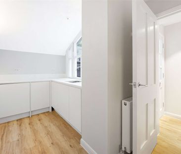 Brilliant studio flat in South Kensington located in a prime position. - Photo 5