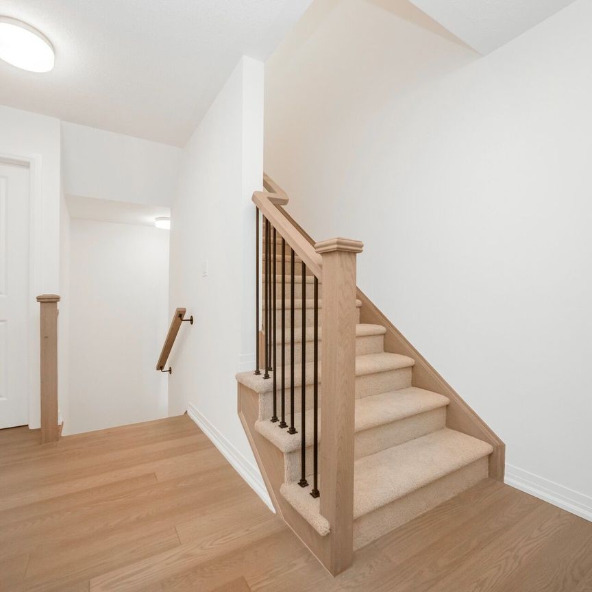 For Lease - 15 KINGS HILL Drive, Brampton, Ontario - Photo 1