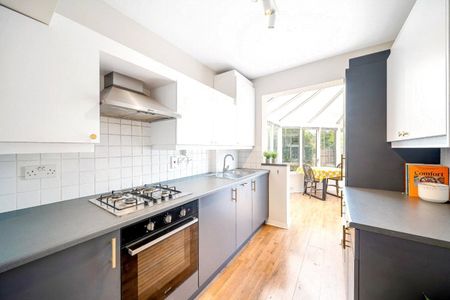 Cannon Hill Lane, London, SW20 ground floor flat to rent - Photo 5