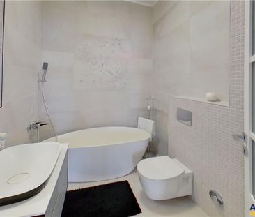 EXPLOREAZA 3D! Nobiliara proprietate, in vila, cu 50 mp gradina, Tr... - Fotografie 5