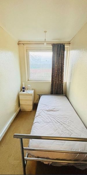 Room in a Shared House, Hillpark Drive, G43 - Photo 1