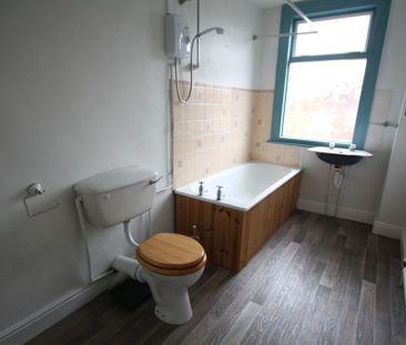 2 bedroom terraced house to rent - Photo 3