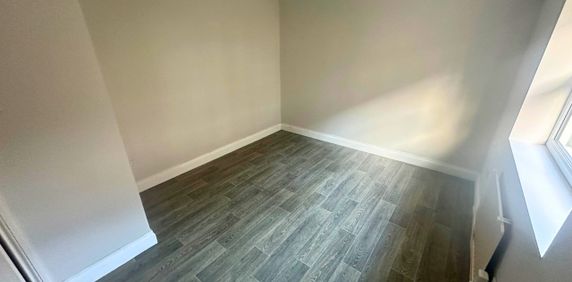 Studio Flat, Waters Road, SE6 - Photo 2