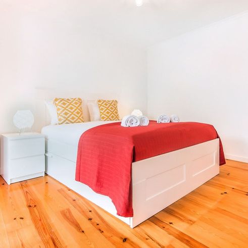 Largo de Santo Estêvão - Photo 1