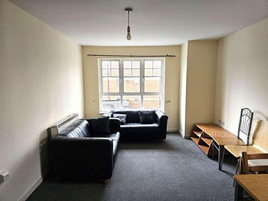 Perkin Close, Hounslow, TW3 - Photo 1