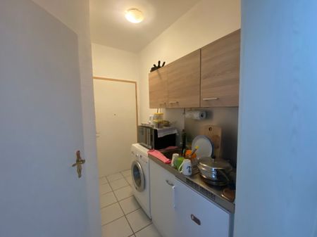 Kleine aber feine 2-Raumwohnung mit Einbauküche sucht Dich ! - Photo 2