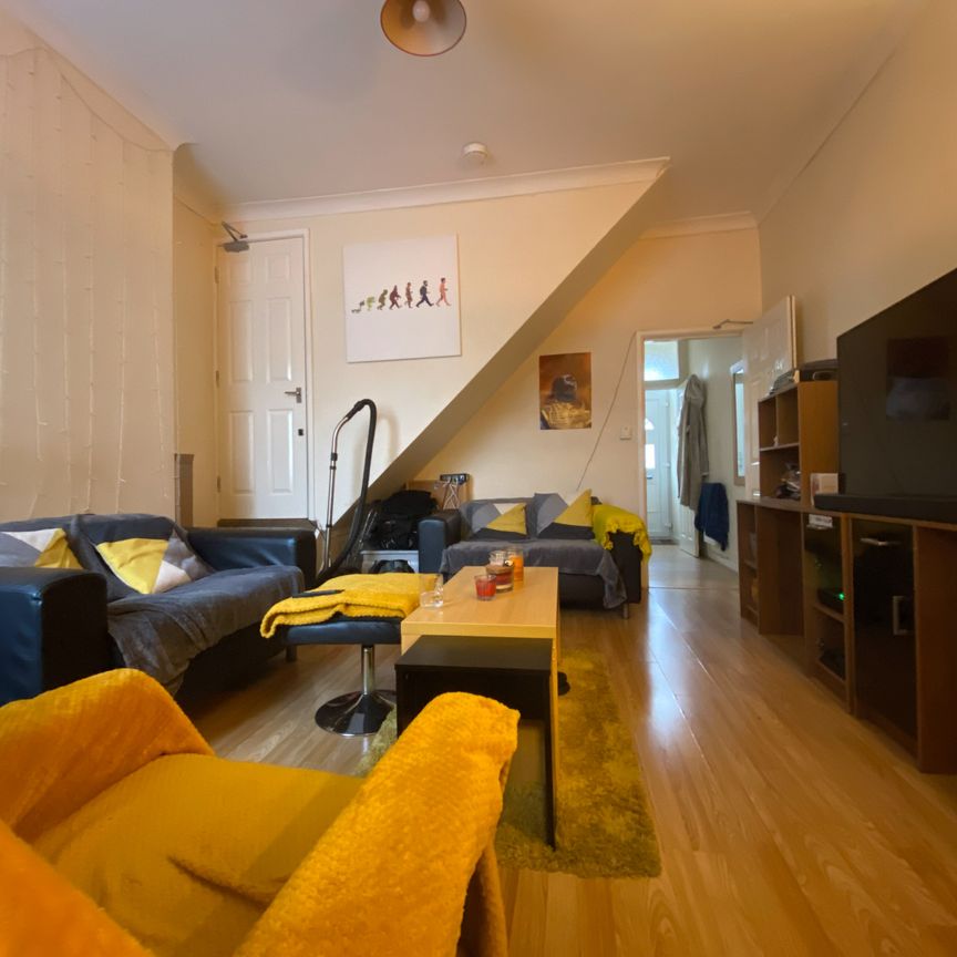 Cyfarthfa Street, Roath - Photo 1