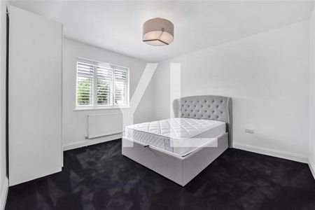 1 bedroom in a house share to rent - Photo 4