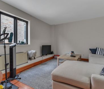 272 1/2 Princess Street - Photo 2