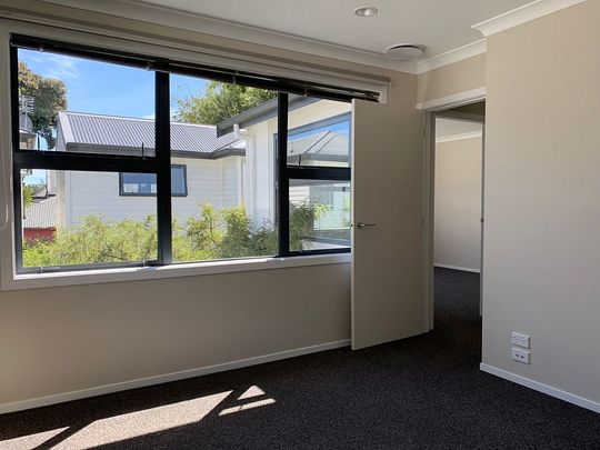 2BR House in Vibrant Te Aro/Mount Cook - Photo 1