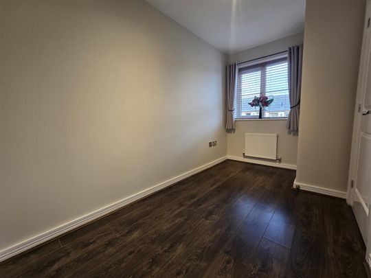 Groveside Park, Burnley - Photo 1