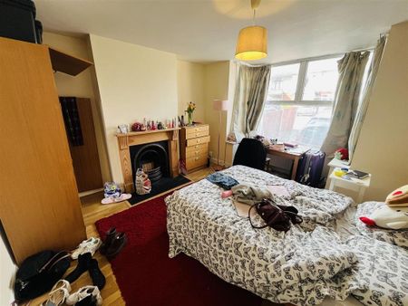 4 bedroom house to rent - Photo 2