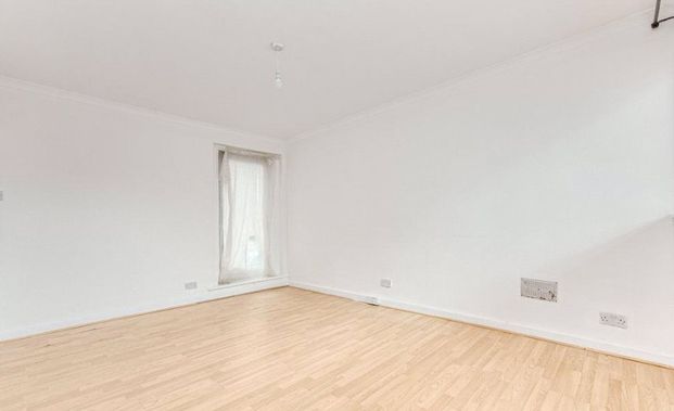 St Mary Le Park Court, Battersea - Photo 1