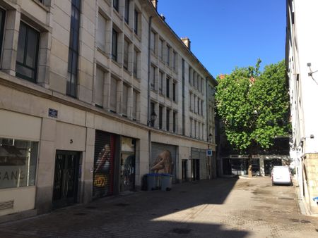 Location Appartement 3 pièces 66m² NANTES 44000 - Photo 4