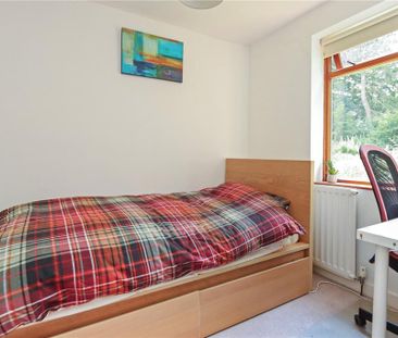 4 bedroom semi-detached house to rent - Photo 5