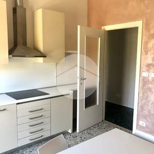 5 locali in affitto - Photo 2