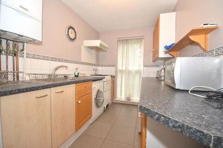 The Greenway, Uxbridge, UB8 - Photo 2