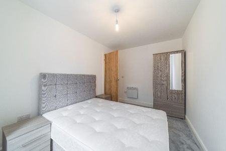 2 bedroom flat to rent - Photo 3