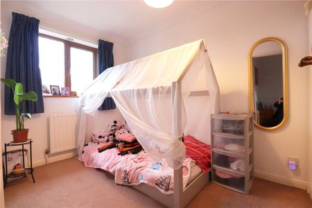 Hadleigh Green, Burringham, Scunthorpe, DN17 3NJ - Photo 2