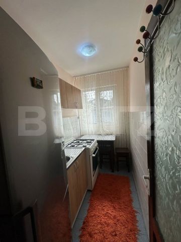 Apartament cu 2 camere, 40 mp, semidecomandat, zona George E - Photo 5