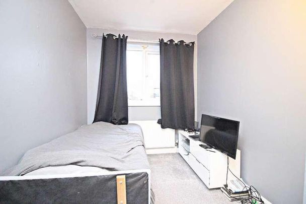 Glenroy Gardens, Chester Le Street, DH2 - Photo 1