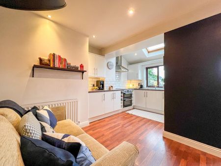 3 bedroom detached house to rent - Photo 5