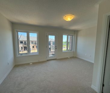 For Lease - 5 Cherry Hill Lane, Barrie, Ontario - Photo 2