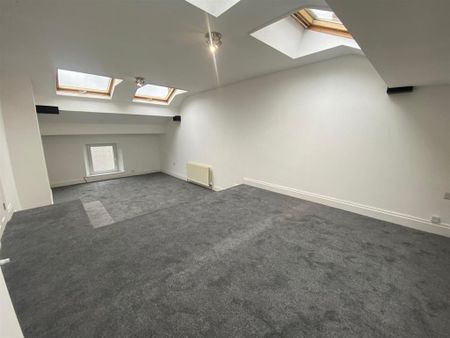 4 bedroom apartment to rent - Photo 4