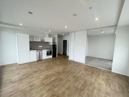 910/20 McCrae Way, New Lynn - Photo 2