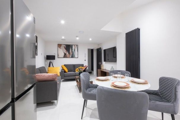 5 bedroom house to rent - Photo 1