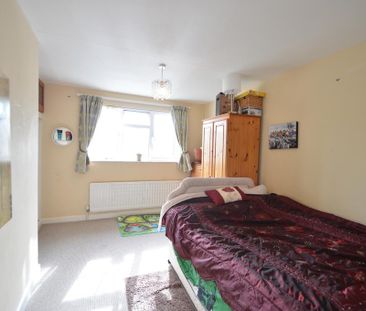 3 bedroom detached house to rent - Photo 5
