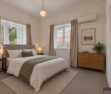 Spacious family home in the heart of toowong! - Photo 2