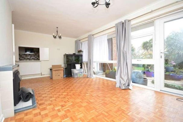 Devonshire Gardens, Margate, CT9 - Photo 1