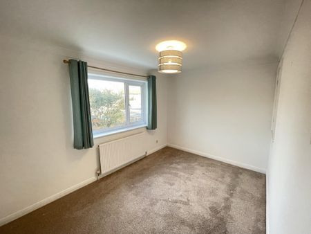 2 bedroom end of terrace house to rent - Photo 3