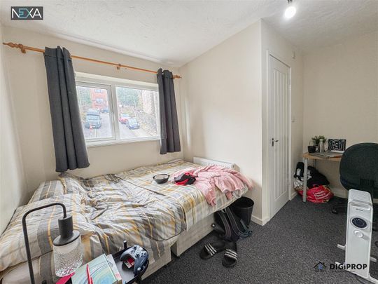 House - Detached For Rent Tower Street, Pontypridd - Photo 1