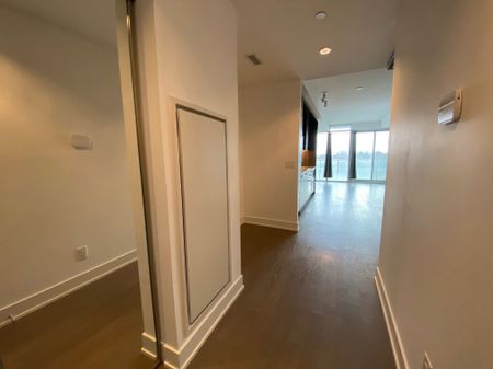 For Lease - 3018 Yonge Street Unit# 911, Toronto, Ontario - Photo 2