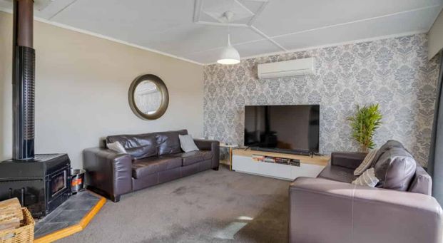 Family Home in Ohai - Photo 1