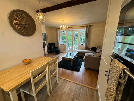 2 Bed Terraced House, Hampstead Garden Suburb, NW11 - Photo 5