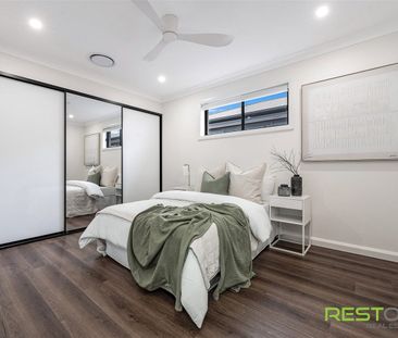 Massive Brand New 5 Bed Luxury Home - Photo 2